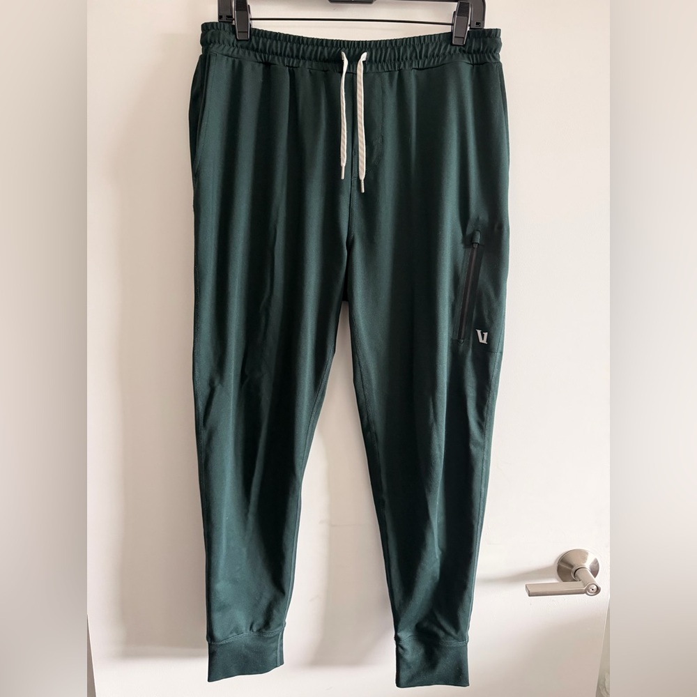 Vuori Men’s Sunday Performance Jogger Green size M